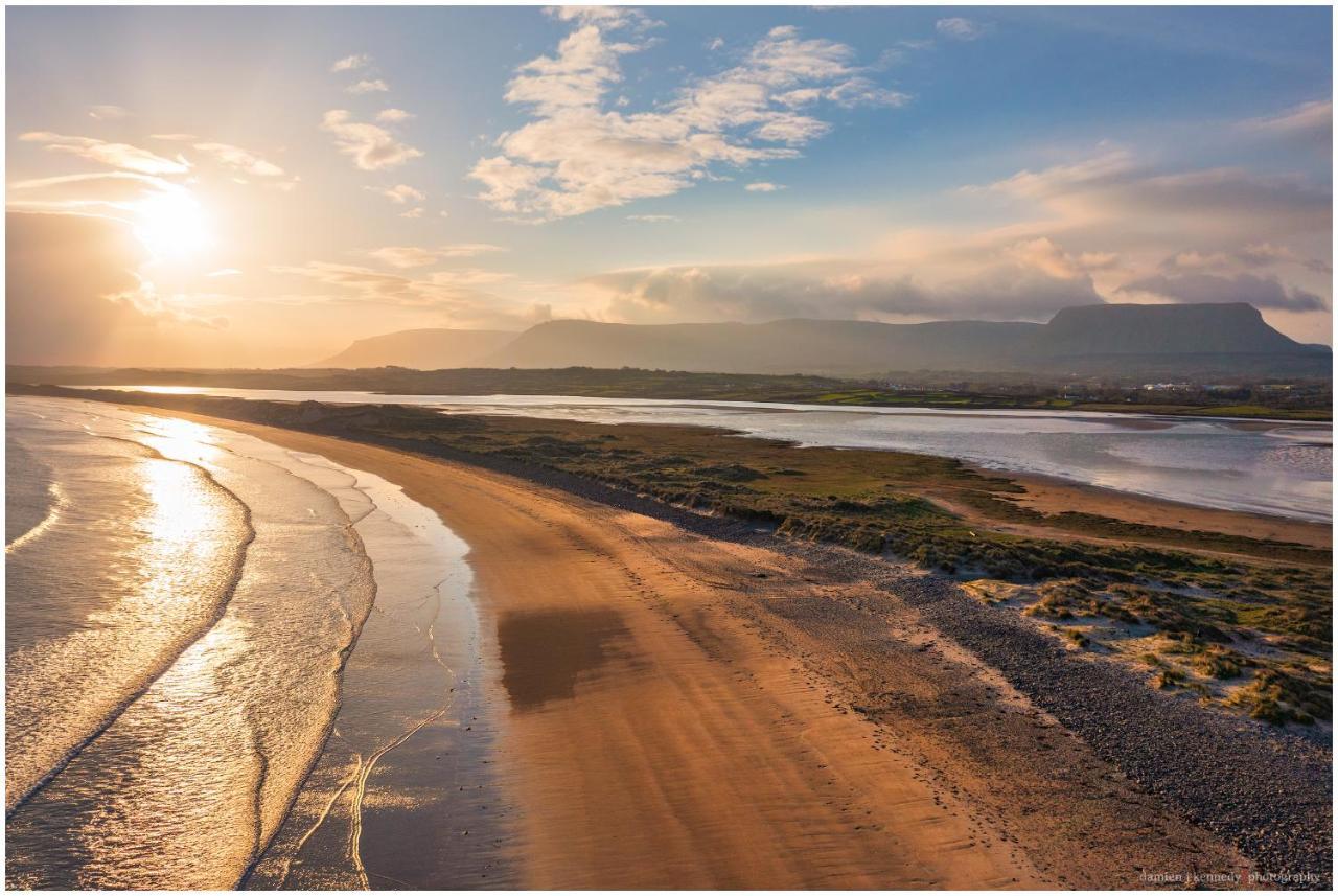 Pebble Beach Holiday Home Ballinphull Exteriér fotografie